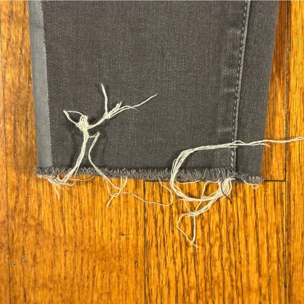 Stonefield Gray Distressed Women's Jeans 27x27